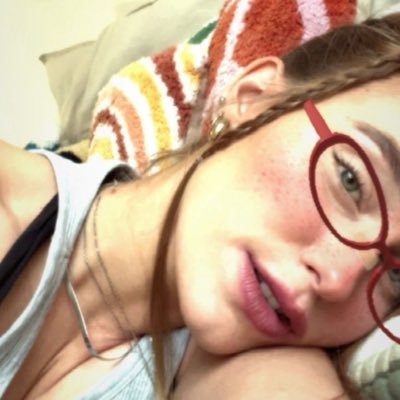 brookeP_D's profile picture. ——— sina deinert & 6pm sharp squad