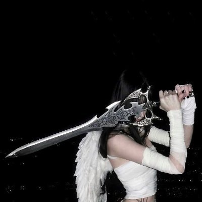 _Akum4tic's profile picture. 𝑰𝒏 𝒂 𝒘𝒐𝒓𝒍𝒅 𝒘𝒉𝒆𝒓𝒆 𝒚𝒐𝒖 𝒄𝒂𝒏 𝒃𝒆 𝒆𝒗𝒆𝒓𝒚𝒕𝒉𝒊𝒏𝒈, 𝒃𝒆 𝒌𝒊𝒏𝒅. 🗝 ༝