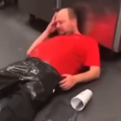 HugeSweetie's profile picture. I'm toys and games