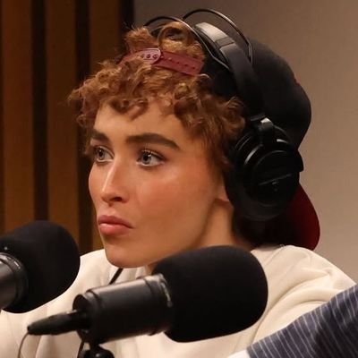 manssweetfriend's profile picture. He/him
@hitmehardnsweet's alt acc