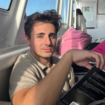 borjaneira_'s profile picture. I test how tokenized assets behave inside traditional portfolios. stablecoin enjoyer