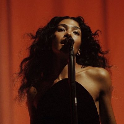 lightthorns's profile picture. for all my favs