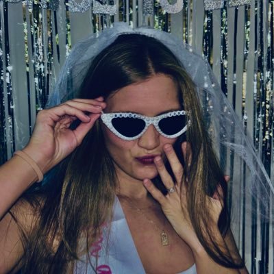 cinnamommyy's profile picture.