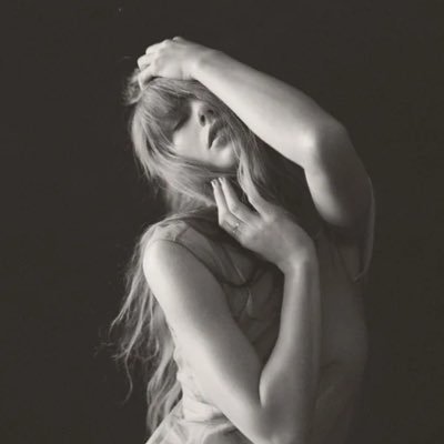 ttpdalbum's profile picture. who’s gonna hold you?