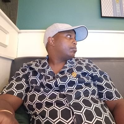 Puleza's profile picture. SAP HCM | Business Consultant ● 🖤💚💛  ● Khosi4Life✌️
 ● Tweets are of my own views ●