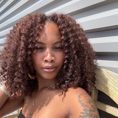 yazaliaa's profile picture. icon in the making