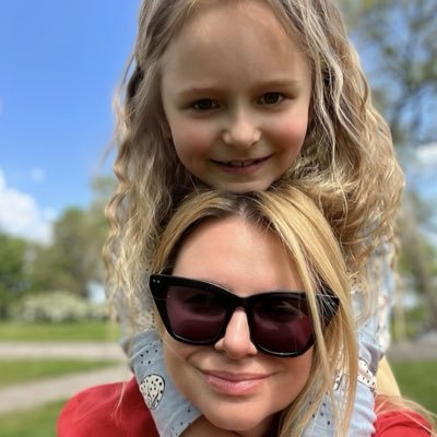 qehelymonad's profile picture. Realtor 🏠🏘️🏡, Oregon 🇺🇸, Family is everything 🧑🧒🧒