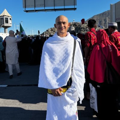 Deload242's profile picture. 