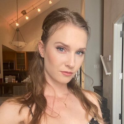 Viviankate9493's profile picture. Peace of mind