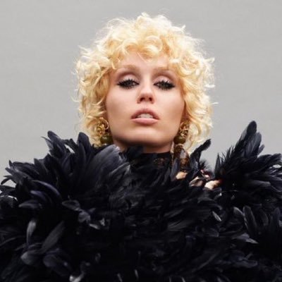 MileyC_fan89's profile picture. 