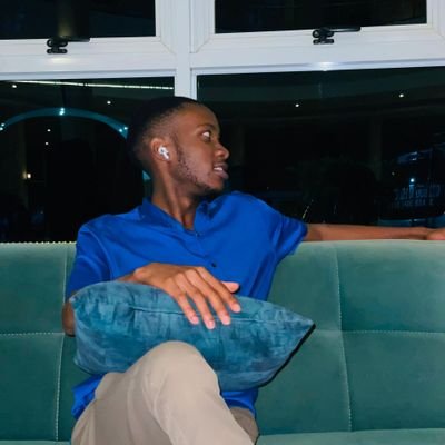 iamanold_dr's profile picture. Student of Medicine and Surgery ; Student of Life.