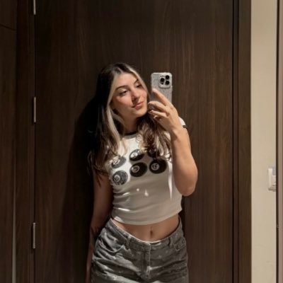 melin_kan's profile picture. engineer • developer • designer ✨👩🏻‍💻