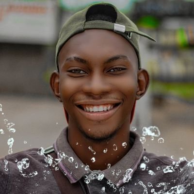 pzy_UX's profile picture. UI/UX designer// Passionate about turning ideas into usable interfaces //Documenting my journey into UX design| #UIDesign #UXDesign