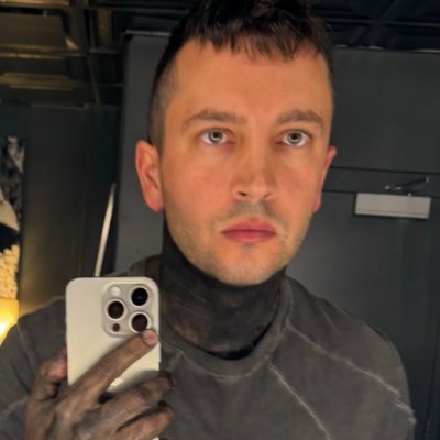 blurancy's profile picture. intentions are everything

power to the local dreamer |-/
