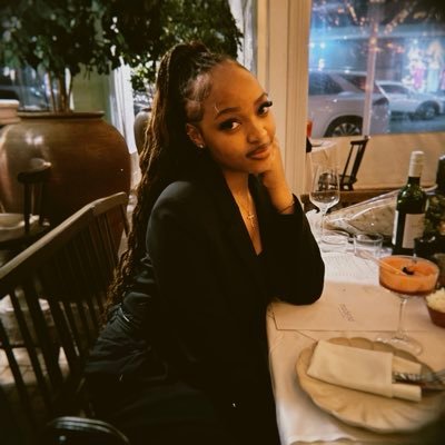 flylitaaa's profile picture. 19