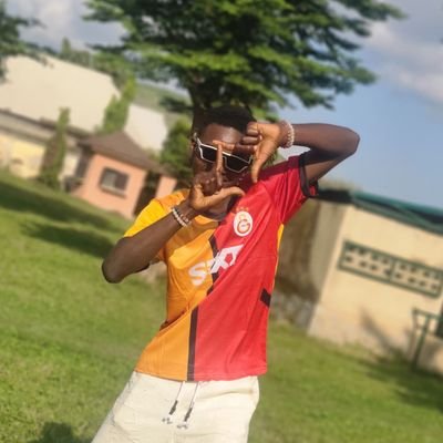 BankyGee_'s profile picture. The Osimhen of Comedy 😎| Multiple Awards-Winning Comedian 🏆🎤 | MC 🎤 | Football Analyst ⚽ | DCian 🎬🦸 | 🇳🇬n | Galatasaray 🦁