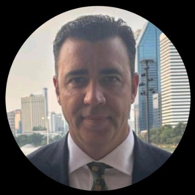 Padre, Delegado Mapfre, Asesor Financiero ,Runner a fascículos, Sevillismo, 3X4 y otros grandes éxitos 🎵🎵...
Aprendiendo todos los días