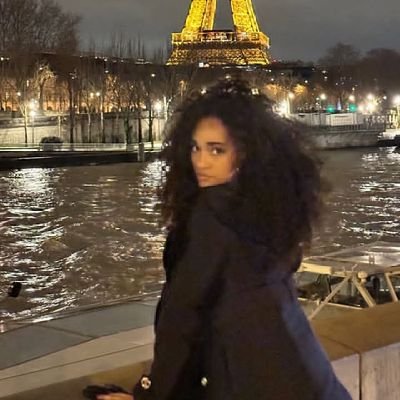 Isabellasennax's profile picture. A vida tem altos e baixos, e na minha só tem baixos - Isabella Senna