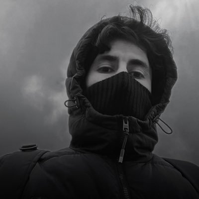 2arib2's profile picture. الجهل في زمن الملاحم خيانة.