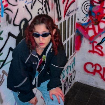 oanahita0's profile picture. پیرسینگ زنِ مشهور👾🪨👩🏽‍🦰