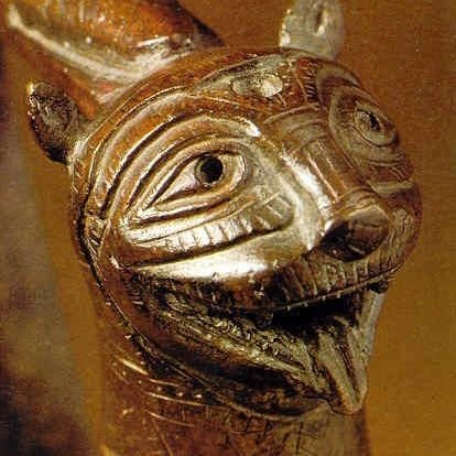 pinopradas's profile picture. Arqueólogo en formación. Leyendo a Menéndez Pidal