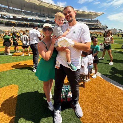CoachCarsonHall's profile picture. Outside Linebackers Coach - @BUFootball | #SicEm #TapIn