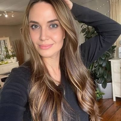 jolie47346's profile picture. mom, Filmmaker, refuge advocate,  humanitarian,