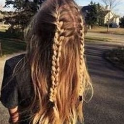 Yjuieejma573's profile picture. 