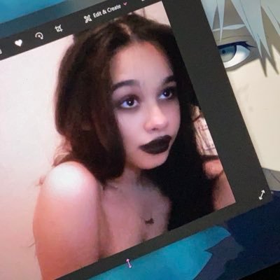 vzmpyr444's profile picture. 