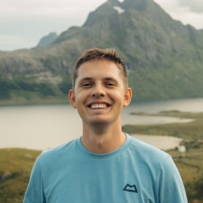DinoHukanovic's profile picture. 21 • software engineer | creative content