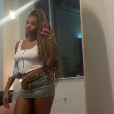 LookAtLexxi's profile picture. 🐝. NCAT Alumna. Duke Alumna🩺