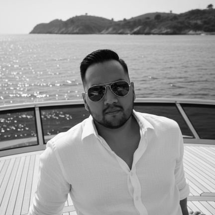 PeterMX91's profile picture. Cabron 
Morboso
Velludo
Alto
Activo 
😈😈😈

Instagram:🔥  @peter_a.d  🔥