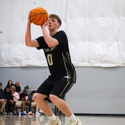 jackson_moad's profile picture. Affton High School | Class of 2027| 6’3-180|email: 27moadj@gmail.com |@ArsenalHoops