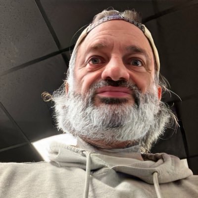 tom_on_here's profile picture. 