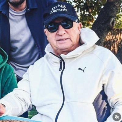 unforgivendev0's profile picture. front-end dev, bilim adami, filozof.