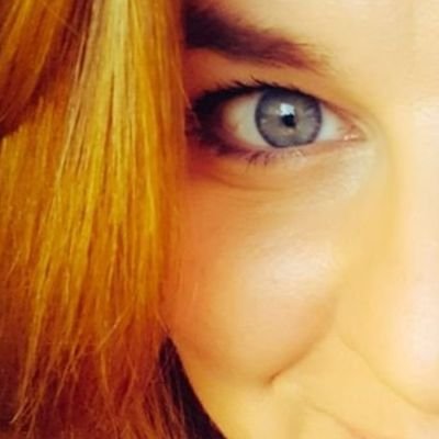 veilchengrau's profile picture. Wirft Gute-Laune-Glitzer. Hat manchmal graue Zuckerwatte im Kopf. Die mit der Meersehsehnsucht 💛🦋

1. Tweet 5/20