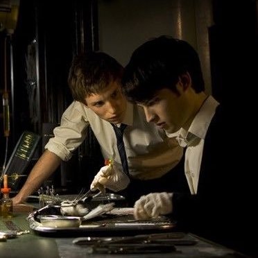 arrturre's profile picture. had this morbid fascination with all things dead.