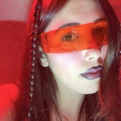 paranoidream's profile picture. 