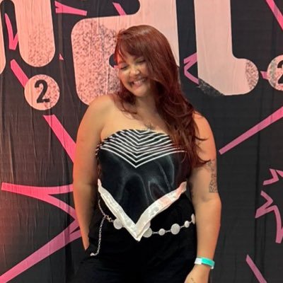 karinelessaa's profile picture. realista esperançosa