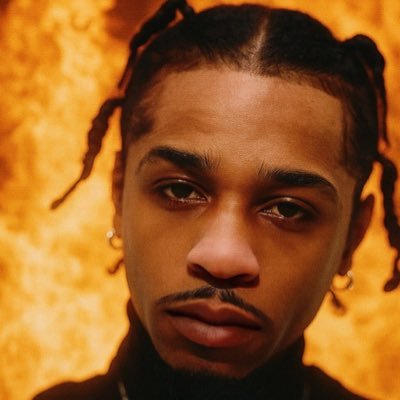 txyxuxs's profile picture. All Alone WRLD Forevermore!