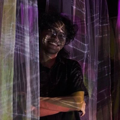 von_ajaa's profile picture. i do magic with my laptop