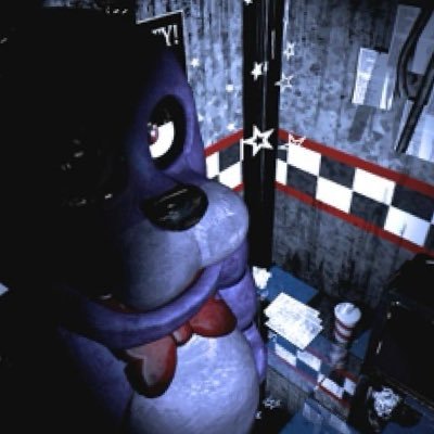 fishgolly's profile picture. ˚₊· ͟͟͞͞➳❥ main account | #mcsmtwt + #osctwt + #fnaftwt