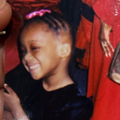 thebraandi's profile picture. influencing the masses.