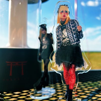 merchencircus's profile picture. ♨️🏕️🍜🪡👖💀🐼🦀