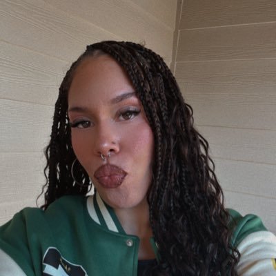 ayeeitsbrooke_'s profile picture. 29 | just here to laugh