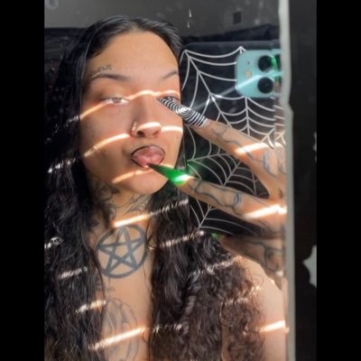 OctoberBlack23_'s profile picture. IG 📸𝖗𝖊𝖇𝖊𝖑.𝖔𝖈𝖙𝖔𝖇𝖊𝖗🧙🏽‍♀️🔮Eclectic Wiccan Witch💡🔪⚠️Ascended Master33⬆️✨🌹Welcome to my realm baby🧠 @rebel_october 🌹I ONLY RESPOND ON OF💦⬇️