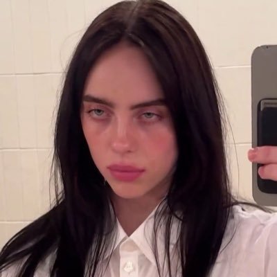 thesadbaby's profile picture. soft thoughts, hard feelings.