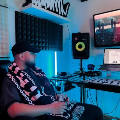 Sbcardoz07's profile picture. Programmer in progress 🧑‍💻                          Mereces lo que sueñas. ✨🦇                      777🪬