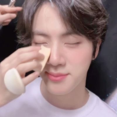 eatjiniie's profile picture. 