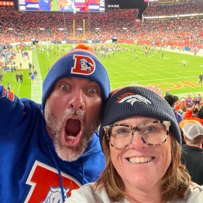 apbart10's profile picture. 